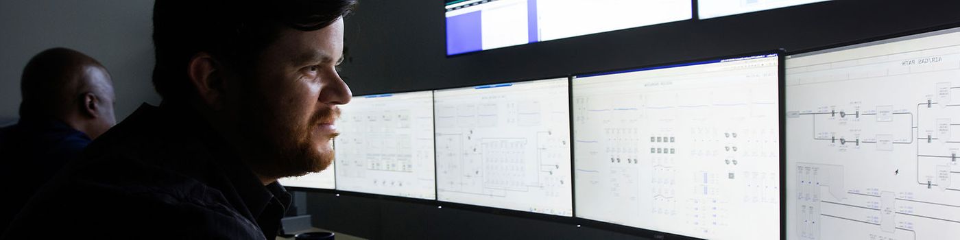 Sistema de control de excitación