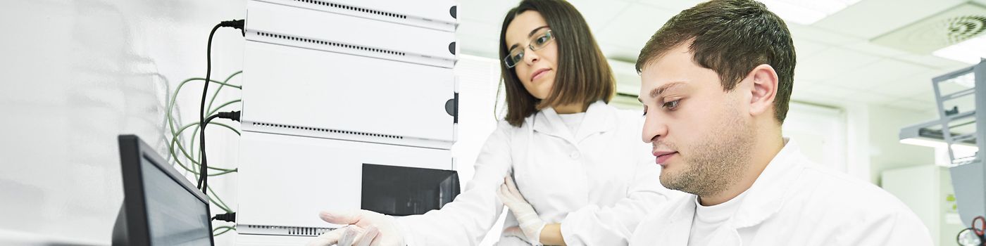 PPL Researchers analyzing liquid chromatography data