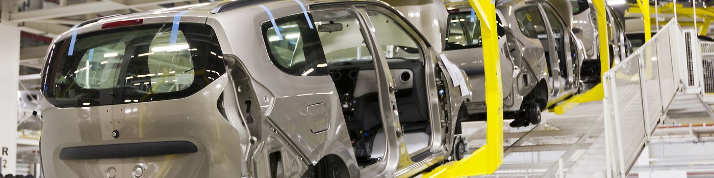 Industrial automation products and services have the connectivity to respond to production and SCM changes. 