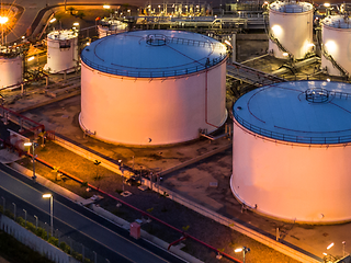 Refining plant