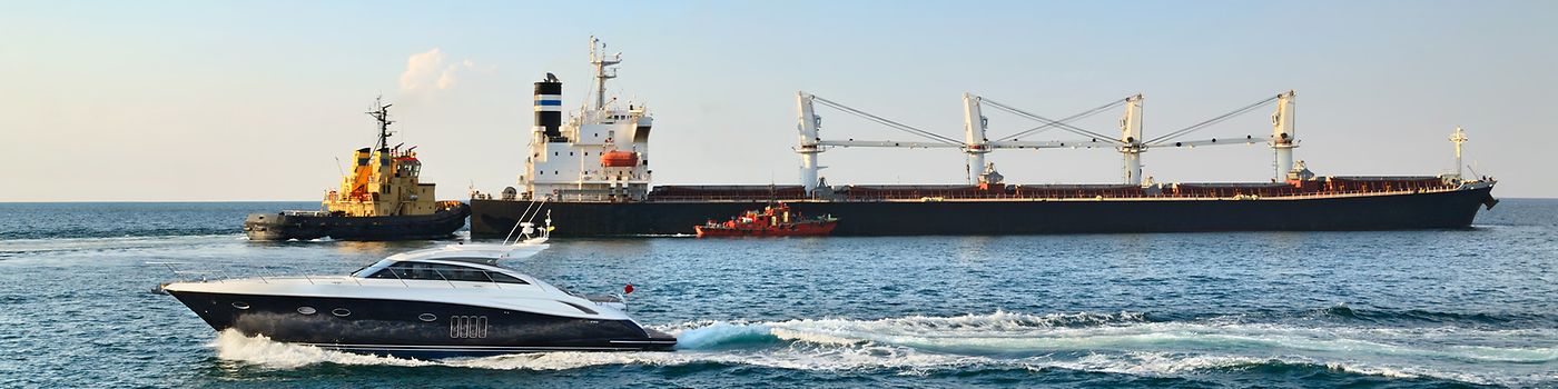 Boats and ships in the ocean